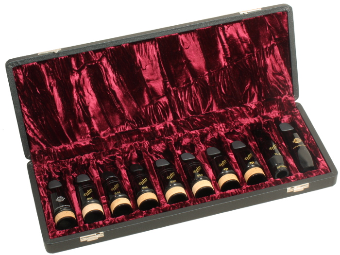 360_53_Etui_10_Tenor-Sax_Bassklarinetten_Mundstuecke_3_rot.jpg